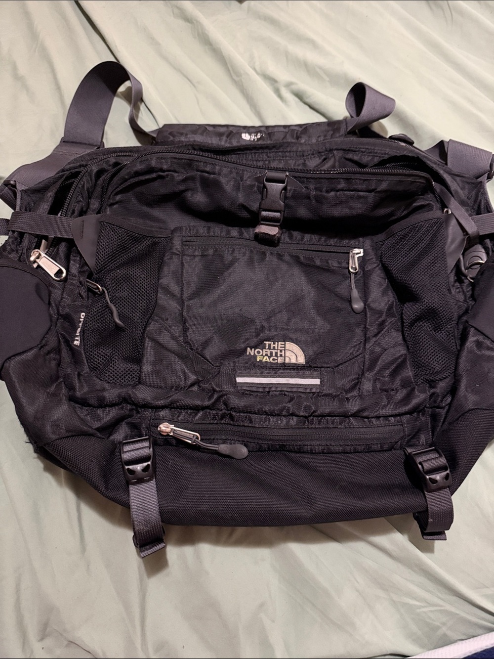 The North Face Black Men's Messenger/Backpack Hybrid